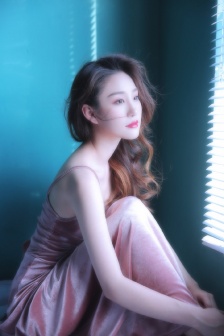 小龙女只感觉那只巨大的火龙